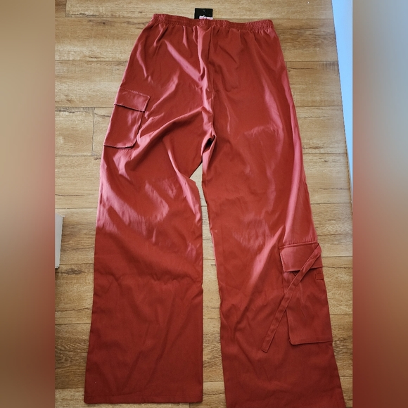 $110 NWT SET OF 2 PrettyLittleThing Shape Rust Top Corset + Wide Cargo Pants 8 - Picture 9 of 11